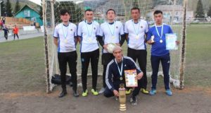 Турнир по мини-футболу памяти Николая Яимова прошел в Усть-Кане