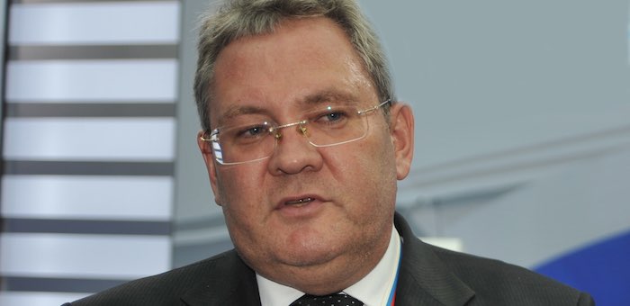 «Нужно привлекать врачей в районы и давать им жилье»