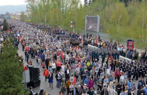 День Победы празднуют в Горно-Алтайске (фоторепортаж)