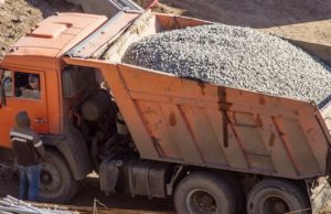 Желая подешевле купить КамАЗ, житель Улаганского района перечислил мошеннику 170 тысяч Желая подешевле купить КамАЗ, житель Улаганского района перечислил мошеннику 170 тысяч