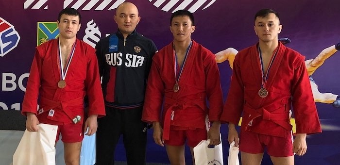 Спортсмены из Республики Алтай стали призерами международного турнира по самбо