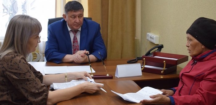 Мэр Горно-Алтайска провел прием граждан по личным вопросам