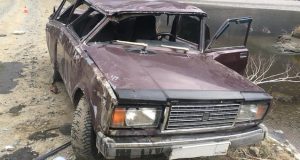 В долине Чулышмана опрокинулся ВАЗ с пассажирами