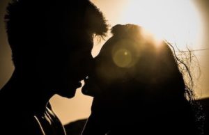 Неприятности из-за секса: 19-летний парень поплатится за связь с 15-летней девушкой Неприятности из-за секса: 19-летний парень поплатится за связь с 16-летней девушкой