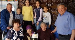 Не конфликтовать, правильно питаться и вести здоровый образ жизни: секрет долголетия бабушки из Амура
