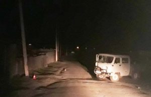 Житель Акташа пьяный сел за руль и врезался в столб Житель Акташа пьяный сел за руль и врезался в столб