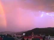 Вчерашний закат с грозой в фотографиях наших читателей