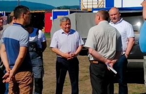 Спикер Госсобрания провел совещание на стройплощадке солнечной электростанции в Амуре Спикер Госсобрания провел совещание на стройплощадке солнечной электростанции в Амуре