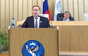 И пусть победит старейший? Виктор Ромашкин объявил о намерении пойти на выборы И пусть победит старейший? Виктор Ромашкин объявил о намерении пойти на выборы