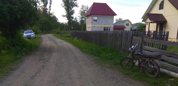 16-летний мотоциклист сбил 12-летнюю велосипедистку