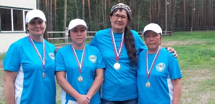 Женская команда из Республики Алтай стала призером чемпионата Сибири по городошному спорту