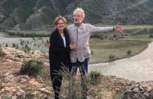 Актер Вениамин Смехов с супругой отдохнули в Горном Алтае Актер Вениамин Смехов с супругой отдохнули в Онгудайском районе