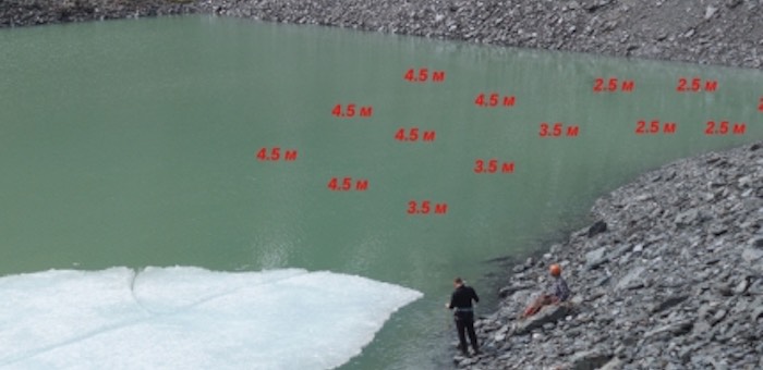 Возобновлены поиски туристов, попавших под лавину на горе Металлург