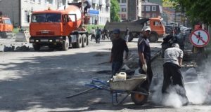 Ремонт проездов между центральными улицами Горно-Алтайска завершится в августе