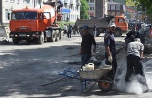 Ремонт проездов между центральными улицами Горно-Алтайска завершится в августе