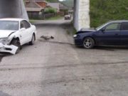 Девушка выехала на встречку и попала в больницу Девушка выехала на встречку и попала в больницу