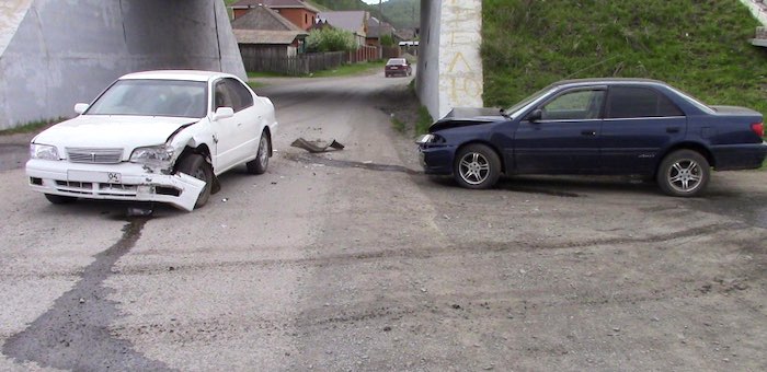 Девушка выехала на встречку и попала в больницу