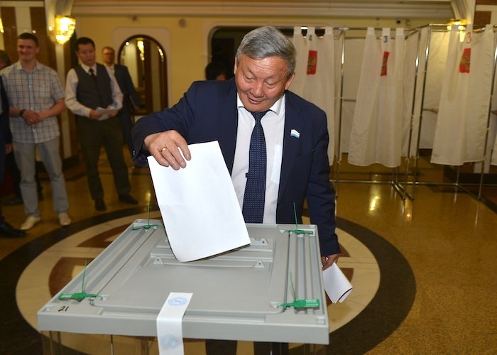 Олег Хорохордин официально выдвинут кандидатом на пост главы республики