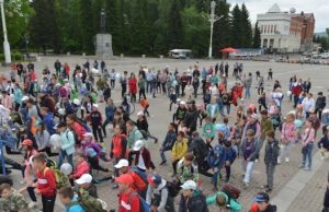 В зарядке с чемпионами приняли участие более 200 человек
