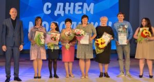 Молодые волонтеры и специалисты по работе с молодежью получили награды