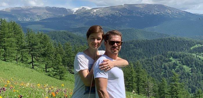 Актер Павел Деревянко обозначил границы своего участка в районе Каракольских озер