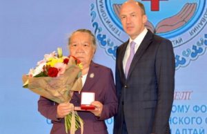 Роза Пустогачева награждена орденом «Тан Чолмон» Роза Пустогачева награждена орденом «Тан Чолмон»
