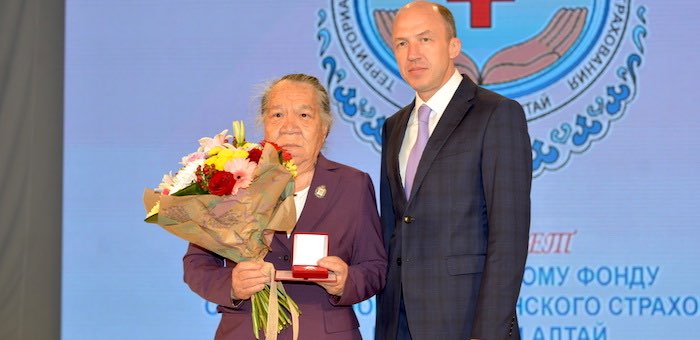 Роза Пустогачева награждена орденом «Тан Чолмон»