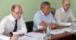 Олег Хорохордин провел совещание с руководителями предприятий реального сектора экономики Олег Хорохордин провел совещание с руководителями предприятий реального сектора экономики