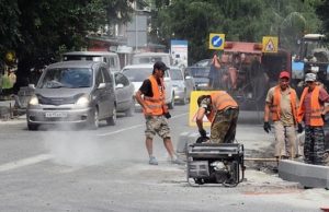В Горно-Алтайске продолжается ремонт дорог по ул. Ленина и ул. Головина В Горно-Алтайске продолжается ремонт дорог по ул. Ленина и ул. Головина