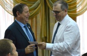 Виктор Ромашкин и Дмитрий Софронов зарегистрированы кандидатами на пост главы республики Виктор Ромашкин и Дмитрий Софронов зарегистрированы кандидатами на пост главы республики