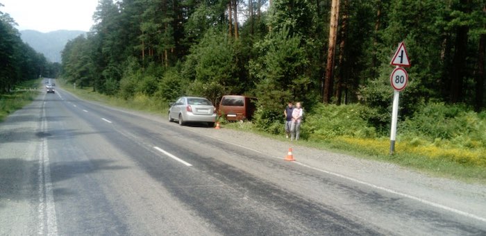 Туристка из Барнаула устроила ДТП на Чемальском тракте