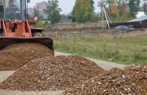 На 23 улицах дорожники проведут отсыпку песчано-гравийной смесью На 23 улицах дорожники проведут отсыпку песчано-гравийной смесью