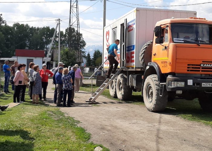 В Усть-Коксинском районе 2,5 тыс. человек сходили на прием к врачам автопоезда «Здоровье»