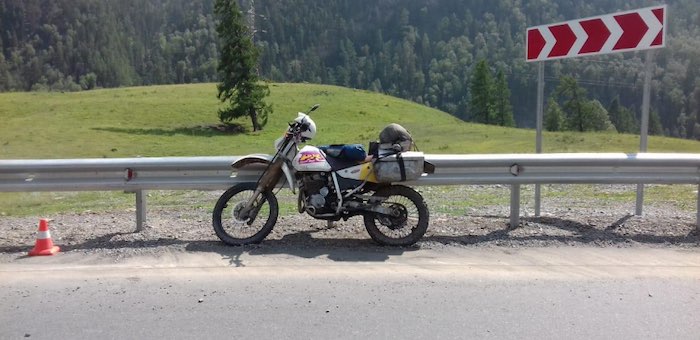 Мотоциклист погиб в результате аварии на Чуйском тракте