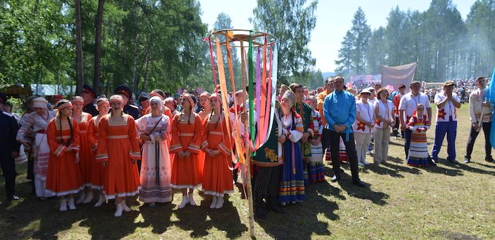 Юбилейный фестиваль «Родники Алтая» прошел в Усть-Коксе. Отчет и фоторепортаж