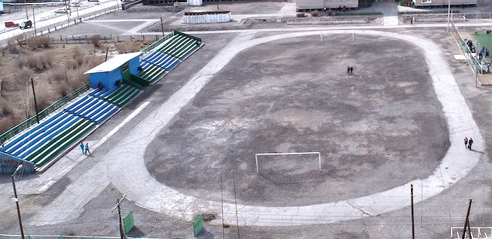 Упавшие футбольные ворота сломали позвоночник шестилетнему мальчику в Кош-Агаче