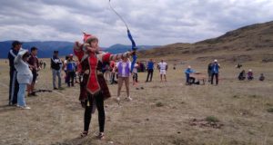 В Курае впервые прошли соревнования по стрельбе из лука по алтайским правилам