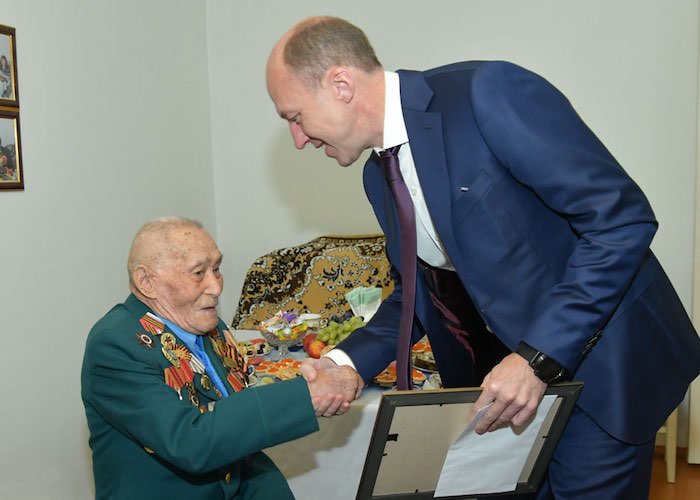 Ветеран войны Николай Янышкин отметил столетний юбилей