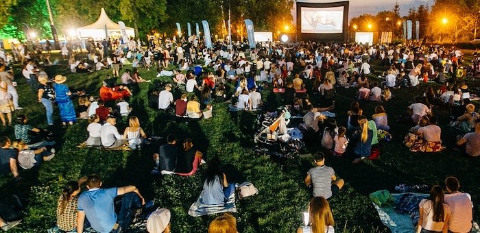 На Фестивале уличного кино в Горно-Алтайске покажут фильмы Михаила Кулунакова