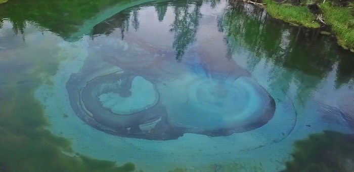 «Первый канал» назвал Гейзерное озеро одним из самых необычных в России