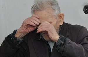 В Майме агрессивный мужчина напал на пенсионера с резиновой дубинкой В Майме агрессивный мужчина напал на пенсионера с резиновой дубинкой