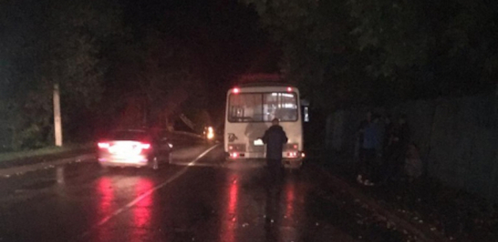 Пешеход погиб под колесами автобуса в Горно-Алтайске