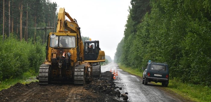 Олег Хорохордин потребовал от подрядчика ускорить ремонт дороги от Вер-Бийска до Турочака