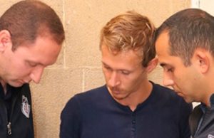 Сатлаева проверяют на причастность к изнасилованию трех женщин в Северном Кипре Сатлаева проверяют на причастность к изнасилованию трех женщин в Северном Кипре