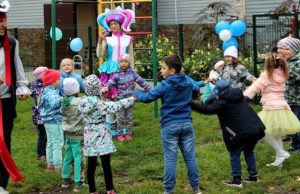 Еще два двора благоустроили в Горно-Алтайске Еще два двора благоустроили в Горно-Алтайске