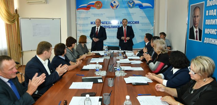 Олег Хорохордин получил удостоверение главы Республики Алтай