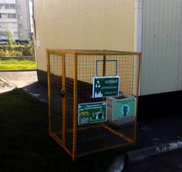 Контейнеры для пластика появляются во дворах многоквартирных домов Горно-Алтайска
