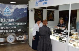 Мастера с Алтая продолжают покорять Сочинский фестиваль.