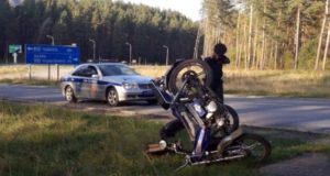 Нетрезвый житель Майминского района неудачно прокатился на мопеде по Чуйскому тракту Нетрезвый житель Майминского района неудачно прокатился на мопеде по Чуйскому тракту
