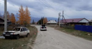 Утром в Чендеке водитель на ВАЗ врезался в опору ЛЭП и сбежал с места происшествия Утром в Чендеке водитель на ВАЗ врезался в опору ЛЭП с сбежал с места происшествия